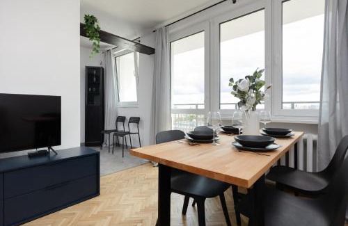 Muranow Apartamento | Family Apartment near Old Town by Noclegi Renters