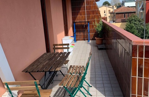 Precotto Apartamento | Family apartment with balcony and close to metro