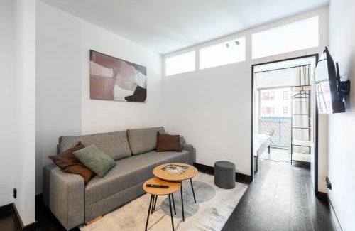 Karlin Apartamento | Family apartment with balcony in center of Prague