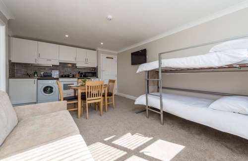 Brondesbury Park Apartamento | Family apt,sleeps up to 6 people,parking on street,12 minutes by tube to Centre!