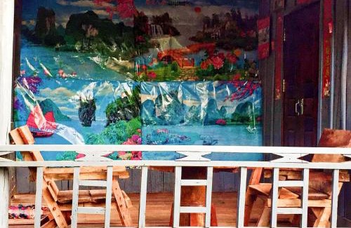 Banan Casa | Family Batcave Homestay
