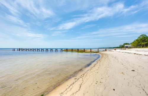 Panacea Casa | Family Beach Getaway in St Teresa Bike to Ocean!