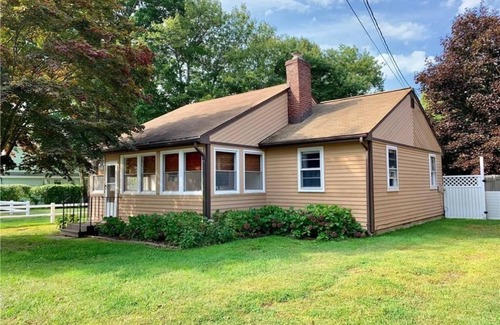 Old Lyme Casa | Family Beach Cottage