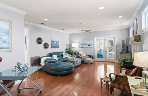 Saint Simons Island Casa | Family Beach Home! Private Pool and Great Location! Welcome to Rivera Retreat ☀️
