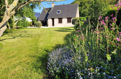 Ploubazlanec Casa | Family beach house
