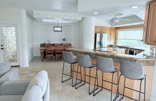 Oxnard Shores Casa | Family Beach House w\ ocean view & bonus office room