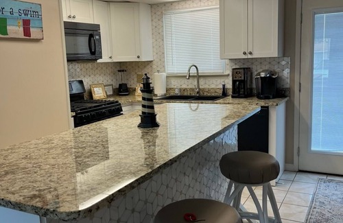 Bahama Beach Casa | Family Beach Retreat 5-min walk to the beach 2 FULL BATHS