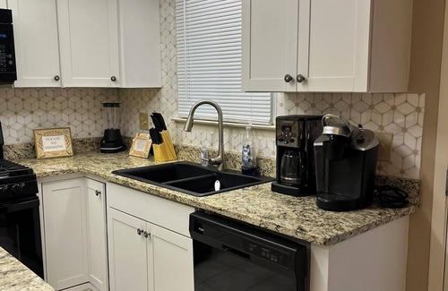 Bahama Beach Casa | Family Beach Retreat 5-min walk to the beach 2 FULL BATHS