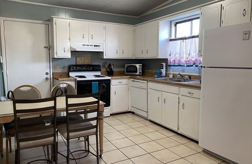 Biltmore Beach Cabaña | Se admiten mascotas a pie de playa-2BR 1 BA- Capacidad para 8