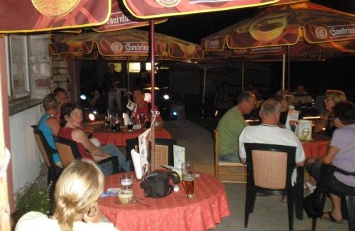 Prostredni Lanov Otro | Family Bungalows & Camp