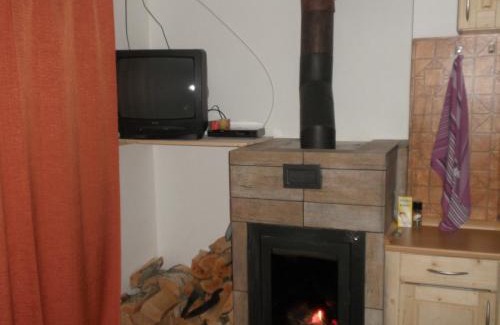 Prostredni Lanov Otro | Family Bungalows & Camp