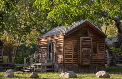 Goleta Cabina | Family Cabin | Bunk Beds + Kitchenette