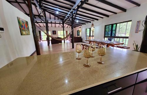 Ilobasco Apartamento | Family cabin with spectacular views CasaColibrí