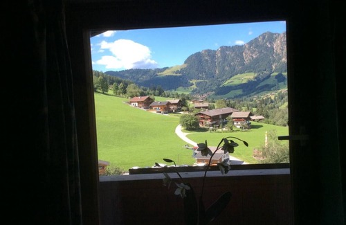 Inneralpbach Chalet De Esquí | Family Chalet with breath-taking mountain views. 5 minute walk to ski lift!