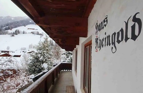 Inneralpbach Chalet De Esquí | Family Chalet with breath-taking mountain views. 5 minute walk to ski lift!