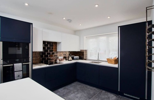 New Forest District Casa | Family Coastal Escape – Garden, Games & 4 Baths