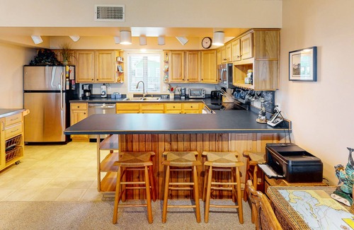 Hatteras Condominio | Family Condo w/Free WiFi, Central AC, Shared Pool, Private Washer/Dryer