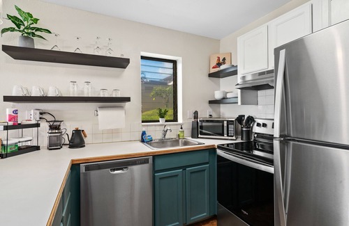 Nawiliwili Condominio | Family Condo with Queen Beds & Ocean Views from 3 Lanais!