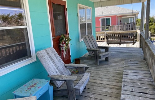 Topsail Beach Cabaña | Family Cottage at south end of island