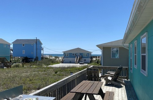 Topsail Beach Cabaña | Family Cottage at south end of island