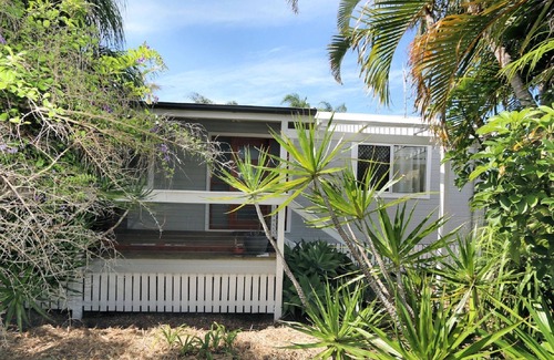 Bargara Cabaña | Family cottage for the perfect getaway, quiet area with great sized back yard to bring you pet