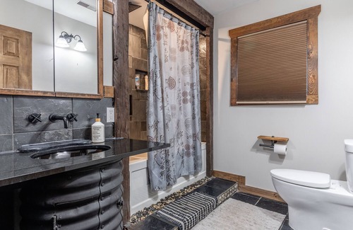Collingwood Cabaña | Family Cottage near Georgian bay
