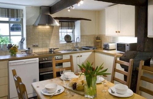Boncath Cabaña | Family Cottage with superb indoor leisure facilities