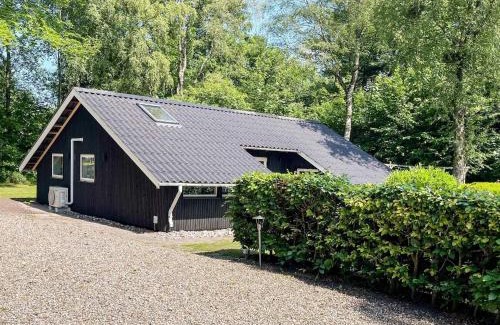 Arrild Ferieby Casa | Family Cottage with Terrace and Lawn