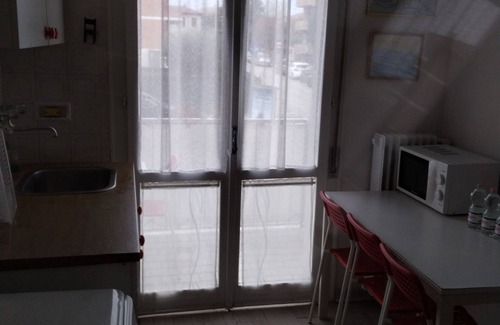 Padova Apartamento | Family; double bed + 1 twin bed or 3 twin beds; balcony; park free easy front