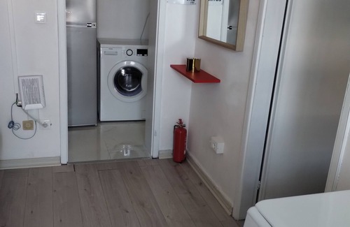 Padova Apartamento | Family; double bed + 1 twin bed or 3 twin beds; balcony; park free easy front