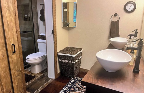 Pescadero Cabina | Family escape w/ sauna nestled in the redwoods, near beaches, hiking, cycling