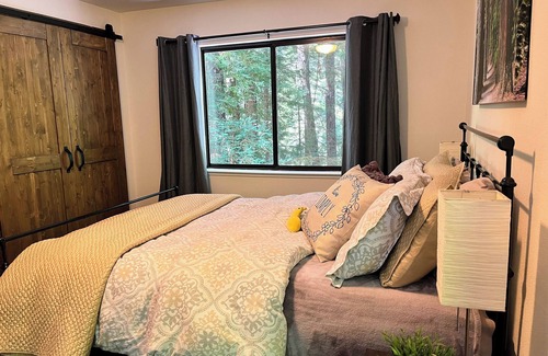 Pescadero Cabina | Family escape w/ sauna nestled in the redwoods, near beaches, hiking, cycling
