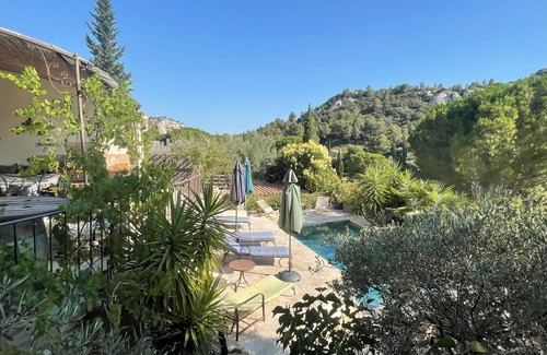 Les Baux-de-Provence Casa | Casa de campo familiar con piscina en Baux-de-Provence
