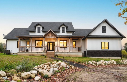 West Grey Casa | Family Farm house Resort
