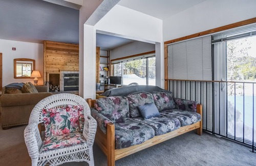 Kirkwood Condominio | "Familia favorita en el prado"
