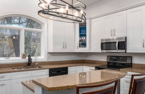 Cedar Rapids Casa | Family favorite!