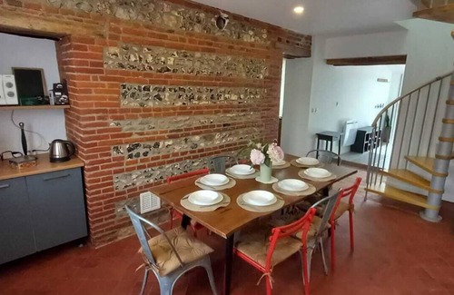 Lachapelle-sous-Gerberoy Casa | Family stopover