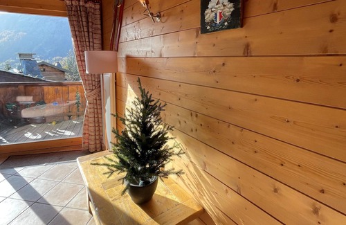 Le Tour Chalet De Esquí | Family-friendly ski to the door Chalet with Sauna