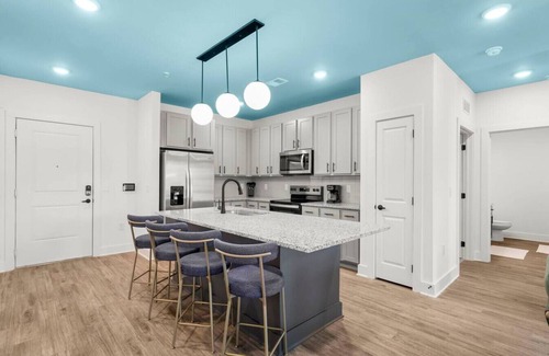 Upper Grand Lagoon Apartamento | Family-Friendly 3-Bedroom Condo with Resort Pool