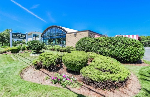 West Yarmouth Condominio | Family-Friendly 1BR Condo w/ Pools & Kitchenette