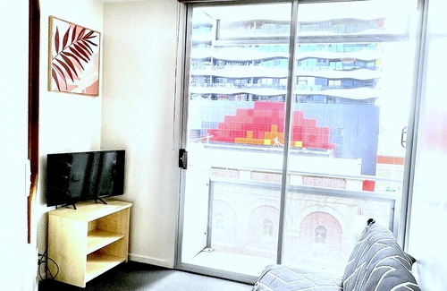 Carlton South Apartamento | Family-Friendly 2-Bedroom Apartment in Melbourne CBD – Sleeps 5