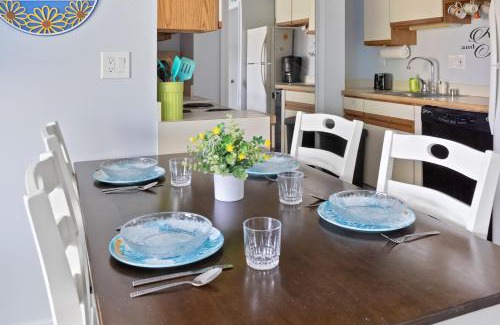 North Ocean City Casa | Family-Friendly 2-Bedroom Condo at Ocean Club Villas Quiet Getaway in Northern Ocean City