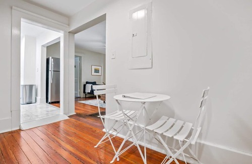 Dixon Park Casa | Family-Friendly 2APT Duplex ★ Off Street Parking ★ Historic Victorian District
