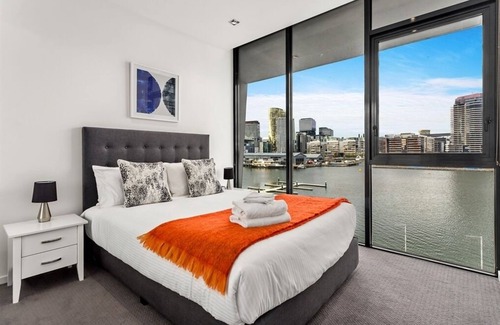 Docklands Apartamento | Family friendly 2br 2bath with large terrace close to CBD & Marvel Stadium