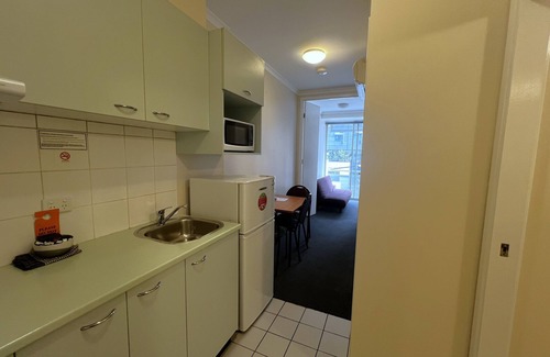 Carlton South Apartamento | Family-Friendly 2BR Apartment for 4 | Melbourne CBD