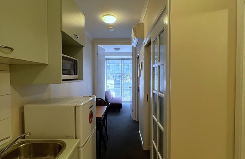 Carlton South Apartamento | Family-Friendly 2BR Apartment for 4 | Melbourne CBD