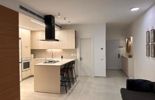 Rishon LeTsiyon Apartamento | Family Friendly 3BR with Free Parking - in Rishon Letzion