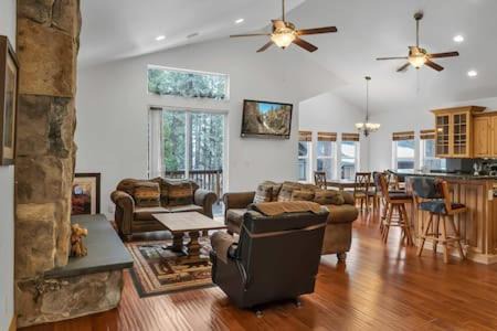 Kings Beach Casa | Family Friendly 3BD-Next to Beach & Ski Resort