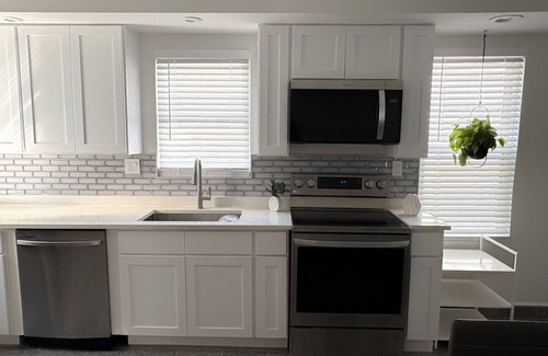 Meeting House Hill Apartamento | Family-Friendly 3BR Apartment Close to Everything
