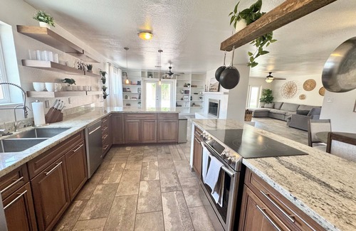 Yuma Casa | Family-Friendly 3BR house in Prime Location-near hospital – PETS STAY FREE